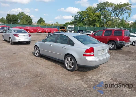 2005 Volvo S40 2.4I from USA, damaged, VIN YV1MS382952089320